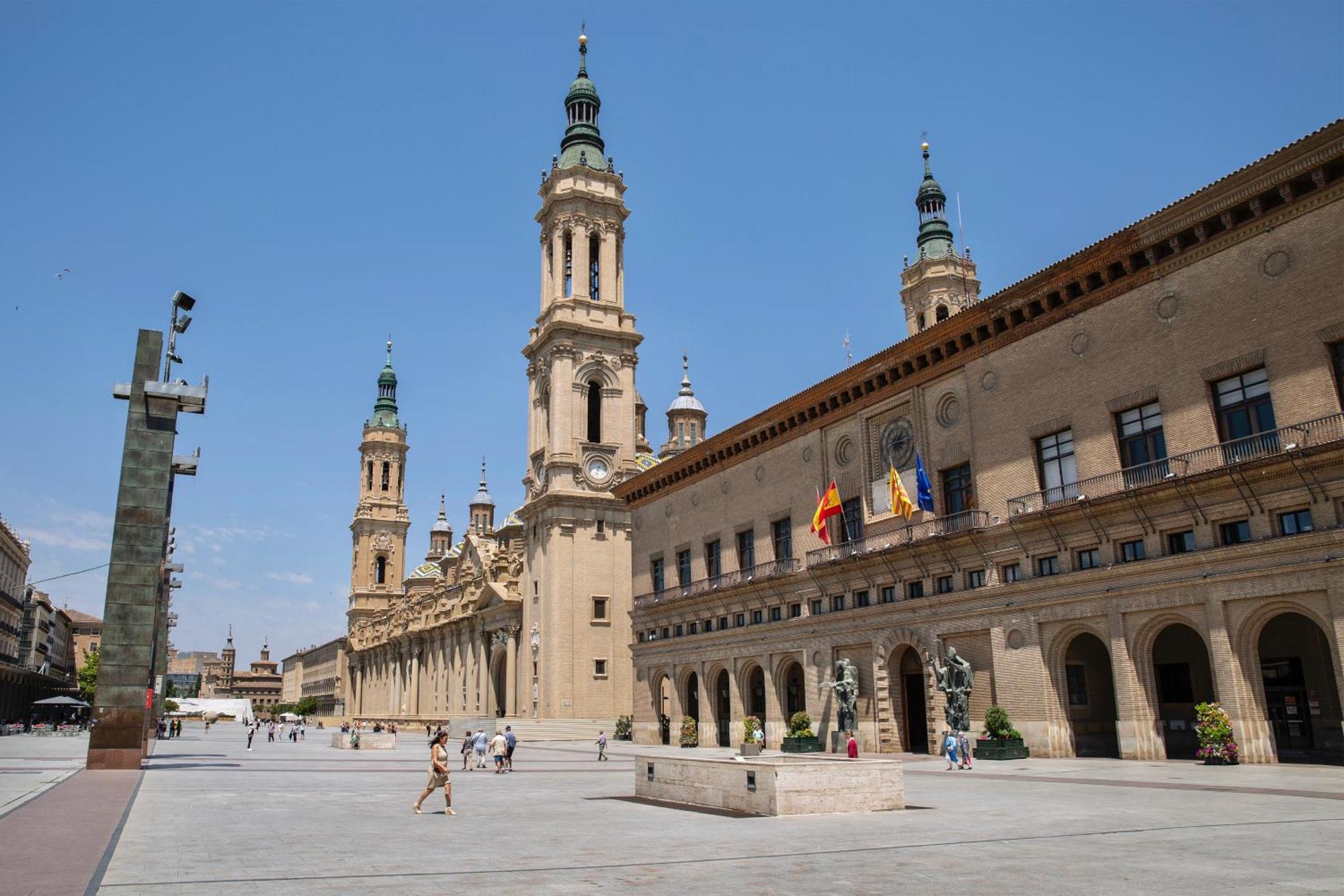Lc Las Armas Zaragoza Dış mekan fotoğraf